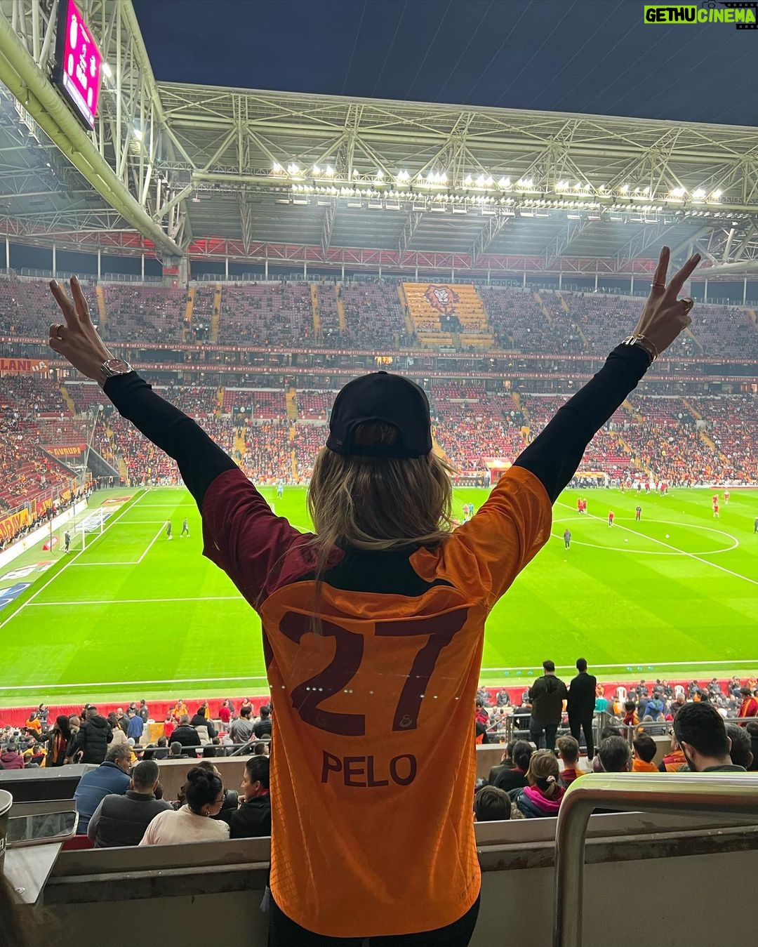 Pelin Karahan Instagram - Pelo ❤️💛 RAMS Park