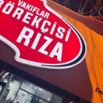 Pelin Karahan Instagram – Adana-Kayseri turnesi✌🏻😉
Bolca yemek, çokça kahkaha, şahane seyirci ve alkışlar… ve tabiiki yollar! Canım ekip🤛🏻🎭
#ŞaşırtBeni
@kerkisolfej
@modernmuziptiyatro Adana – Kayseri Yolu