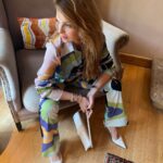 Pelin Karahan Instagram - 🖤🩵💚🧡💜🤍🩷