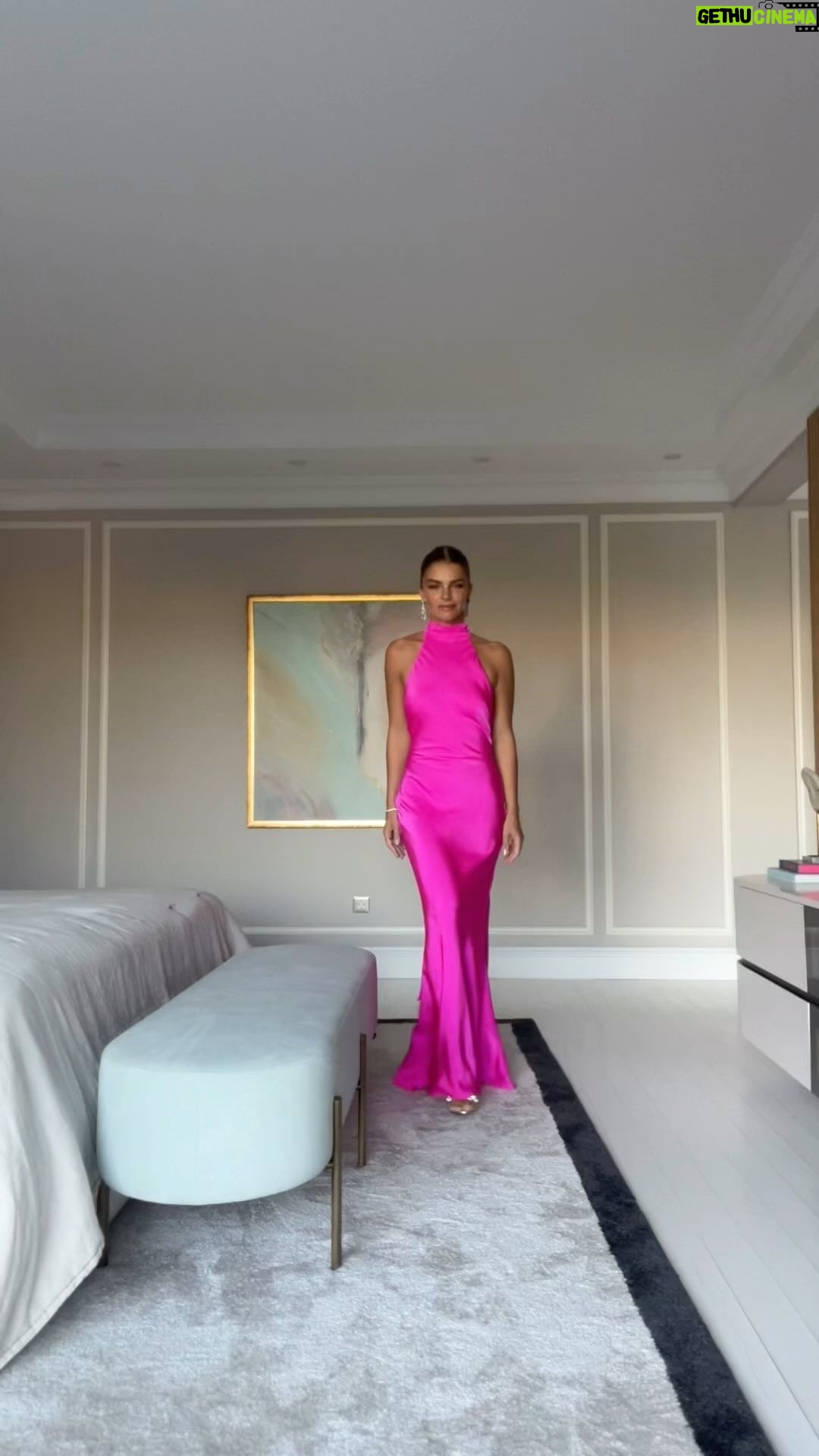 Pelin Karahan - 76.3K Likes -