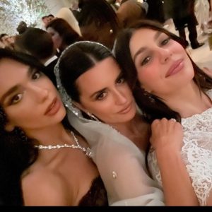 Penélope Cruz Instagram - More MET😎