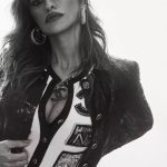 Penélope Cruz Instagram - @chanelofficial @xavigordo @ellefr 😘