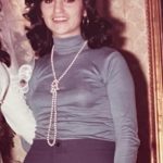 Penélope Cruz Instagram - Con esta foto de la mujer que más me ha enseñado y que más me asombra cada día, os deseo a todas un feliz día Internacional de la MUJER. Feliz día, mes, año y FElIZ VIDA. 💕💕💕💕💕💕💕💕#8 #mamá #mujeres
