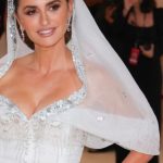 Penélope Cruz Instagram – Thank you #annawintour and @chanelofficial for an incredible night. #metgala2023 #karllagerfeld 💖