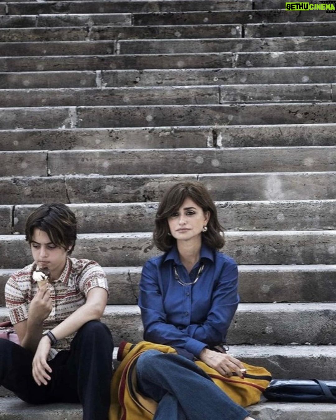 Penélope Cruz Instagram - L’immensita ya en cines de toda España ❤️ #emanuelecrialese