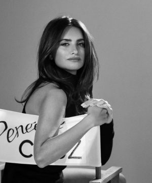 Penélope Cruz Instagram - @elpaissemanal #enlosmárgenes @juandiegobotto @nicobustos @etorriente  @pabloidbeauty @juancebrian