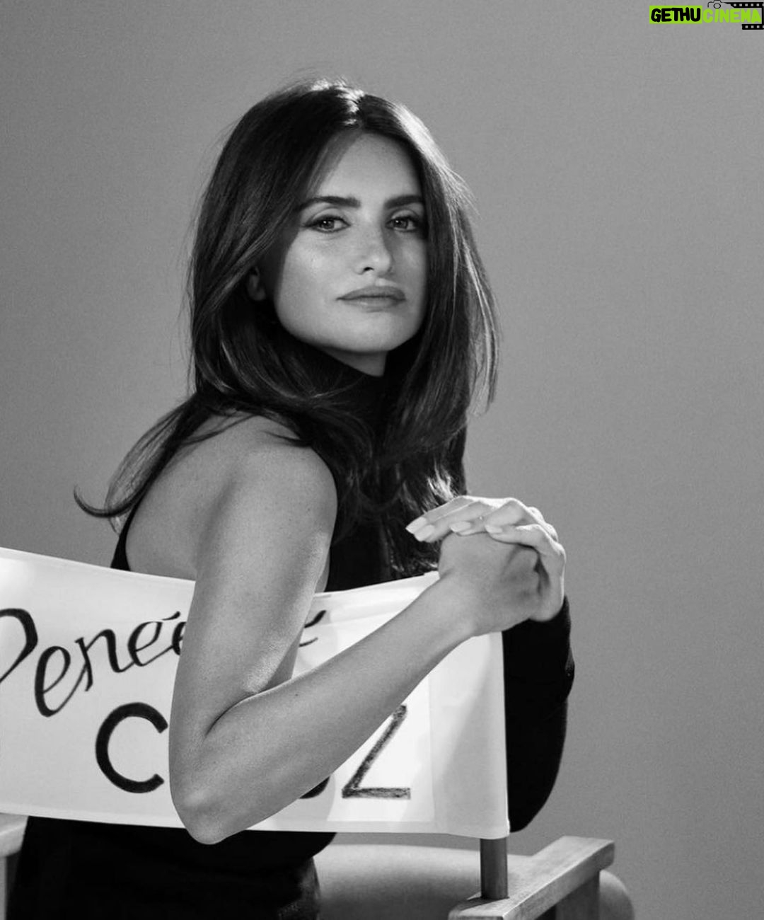 Penélope Cruz - 130.4K Likes - @elpaissemanal #enlosmárgenes @juandiegobotto @nicobustos @etorriente @pabloidbeauty @juancebrian