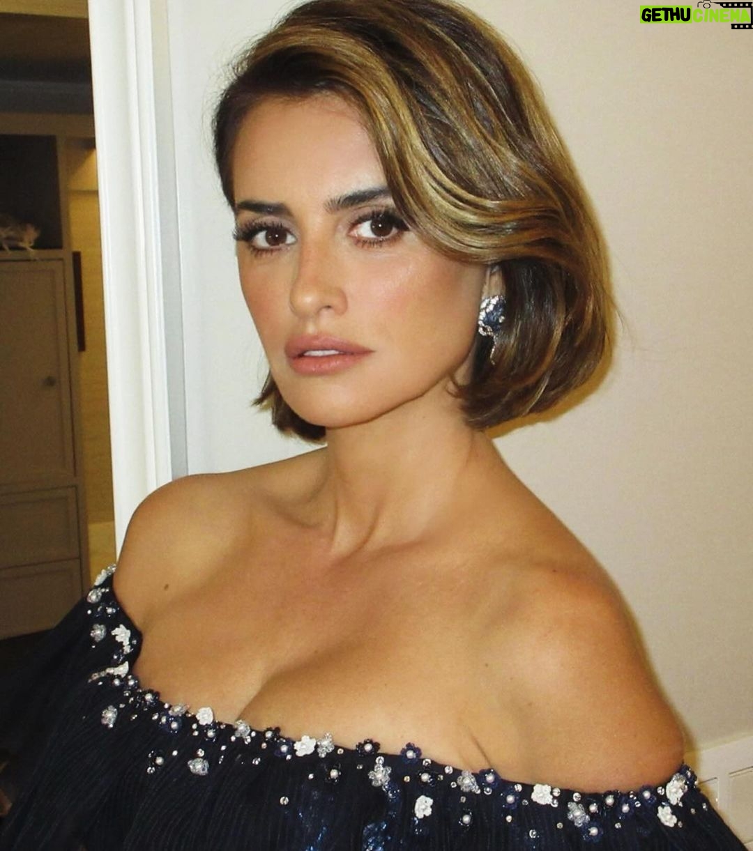 Penélope Cruz Instagram - @sagawards @ferrarithemovie Thank you @maryphillips @pabloidbeauty @lancomeofficial @thebeautysandwich @colorbymattrez ❤️