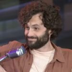 Penn Badgley Instagram - A gift from me to YOU… full video out November 9 @podcrushed @nnnava @scribbledbysophie 👀 @younetflix