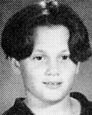 Penn Badgley Instagram - I was about two years younger than most everyone else in my grade. Sometimes it was absolutely painful to appear younger, smaller and less of a “man” than my peers—and let’s be clear, as a 12 year old American boy in 1998-1999, the image of a “man” in my head was an impossible combo of two iconic duos: Will Smith & Jeff Goldblum in “Independence Day”, and Edward Norton & Brad Pitt in “Fight Club”. Needless to say, I always wondered when my six pack was gonna start showing and when I would meet a stripper I could marry. When the charming dynamic I saw in movies between these men and their female counterparts DID NOT develop between me and the girls I had crushes on, I would struggle with feelings of self-worth. This would continue until—hang on, my therapist is texting me rn
••
••
I’m working on @podcrushed // a podcast coming soon, full of true stories & reflections like these. We’ve already gotten so many submissions, but please, keep them coming! Hilarious, heartbreaking, horrifying—whatever story you got, we want to hear it. Follow @podcrushed for more info & stay tuned.