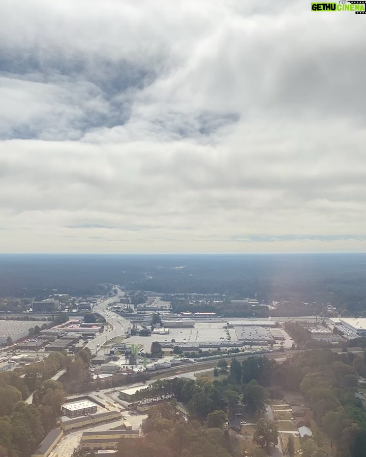 Penn Badgley Instagram - Landing for layover ::::::: location?