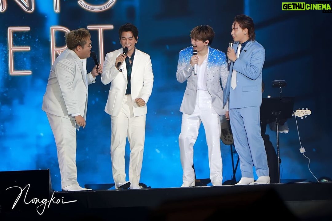 Perawat Sangpotirat Instagram - รู้สึกโชคดีที่วันนั้นเล่นละครเวทีกับ รัชดาลัย ผมขอบคุณพี่บอย ขอบคุณช่องวันมากนะครับ นอกจากผมได้เรียนรู้การทำงาน ผมได้รู้จักพี่ๆที่โคตรวิเศษ อยู่กับผมหน่อยนะ รักพวกโบร๋โคตรๆเลยว่ะ #โบร๋ #thekristelementsconcertd1