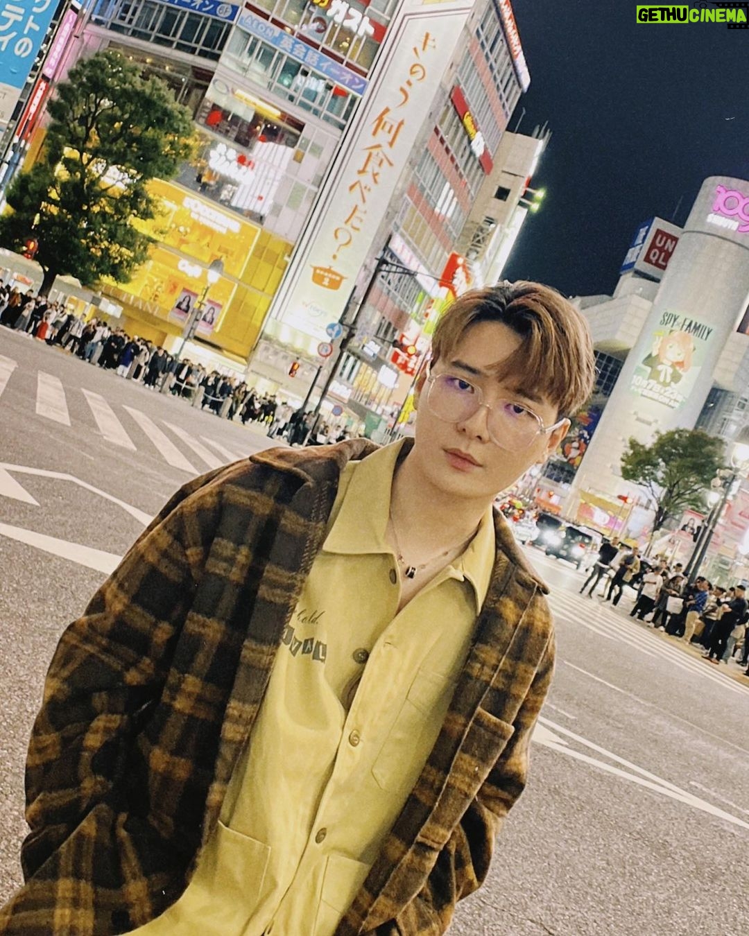 Perawat Sangpotirat Instagram - ลงรูปครับ🫣