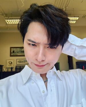 Perawat Sangpotirat Instagram - เจ็บเมื่อไหร่ก็ โทรมานะโทรมา 🤍