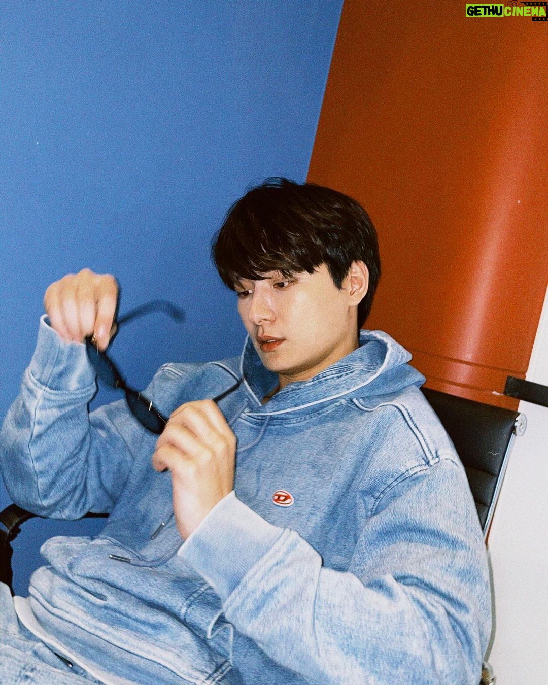 Perawat Sangpotirat Instagram - Be my favorite 🥁🎸