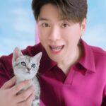 Perawat Sangpotirat Instagram - คริสมีอะไรมาบอกกครับทุกคนน!!! รู้ยัง ❗️ตอนนี้วิสกัสโฉมใหม่…อร่อยยิ่งขึ้น 😽มาเอาใจน้องแมวด้วยคุณประโยชน์จากสารอาหารครบถ้วนและสมดุล 100% พร้อมมอบ 3 สัญญาณสุขภาพดี A-B-C ✨ กันไปเลยยฮะ 🐈 A: ACTIVE ร่าเริง แข็งแรง ✨ B: BEAUTIFUL SKIN & COAT ผิวสุขภาพดีและขนสวยเงางาม 👁️ C: CLEAR & BRIGHT EYES ตาใสปิ๊ง แถมยังมีสารต้านอนุมูลอิสระ ให้น้องภูมิคุ้มกันแข็งแรงอีกด้วย ลองแล้ว รักเลย 🫶 เป็นทาสที่ดีต้องหาสิ่งดีดีให้น้องแมวเราแล้วนะครับบบ🥰