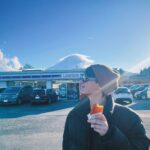 Perawat Sangpotirat Instagram - LAWSON FRIED CHICKEN HOT & FUJI SAN 🍗🇯🇵🗻 #จบคอนเสิร์ตกินวันละ5ชิ้น 😭🤣 Lake Kawaguchi