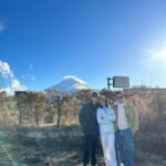 Perawat Sangpotirat Instagram - LAWSON FRIED CHICKEN HOT & FUJI SAN 🍗🇯🇵🗻 #จบคอนเสิร์ตกินวันละ5ชิ้น 😭🤣 Lake Kawaguchi