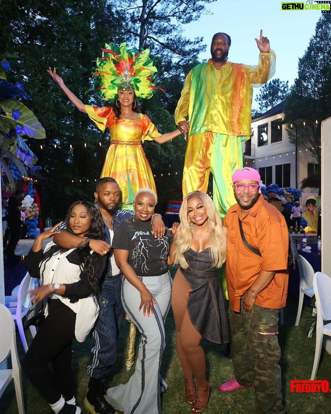 Phaedra Parks Instagram - Precious memories π Thank you @freddyophotos @teesandquotes @adrianeschwartz @toriwilliamsevents @dwighteubanks mr.thisisit @thisisitbbqandseafood & @congeslife for making my dreams a reality! I love yβall π