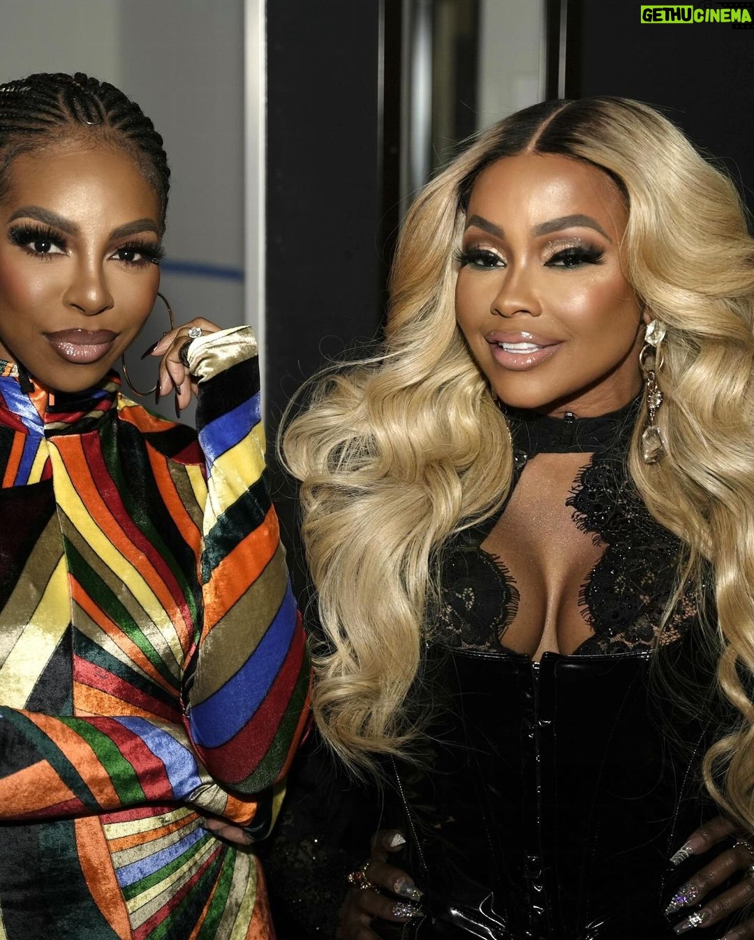 Phaedra Parks Instagram - Tune in to @bravotv at 9pm for a new episode of #MarriedtoMedicine and watch me on #WWHL with @bravoandy at 10pm with @therealcandiace π₯³π Mua: @makeupbylatisha Hairstylist: @tb_hairstylist Wardrobe Stylist: @fiskanistyle New York, New York