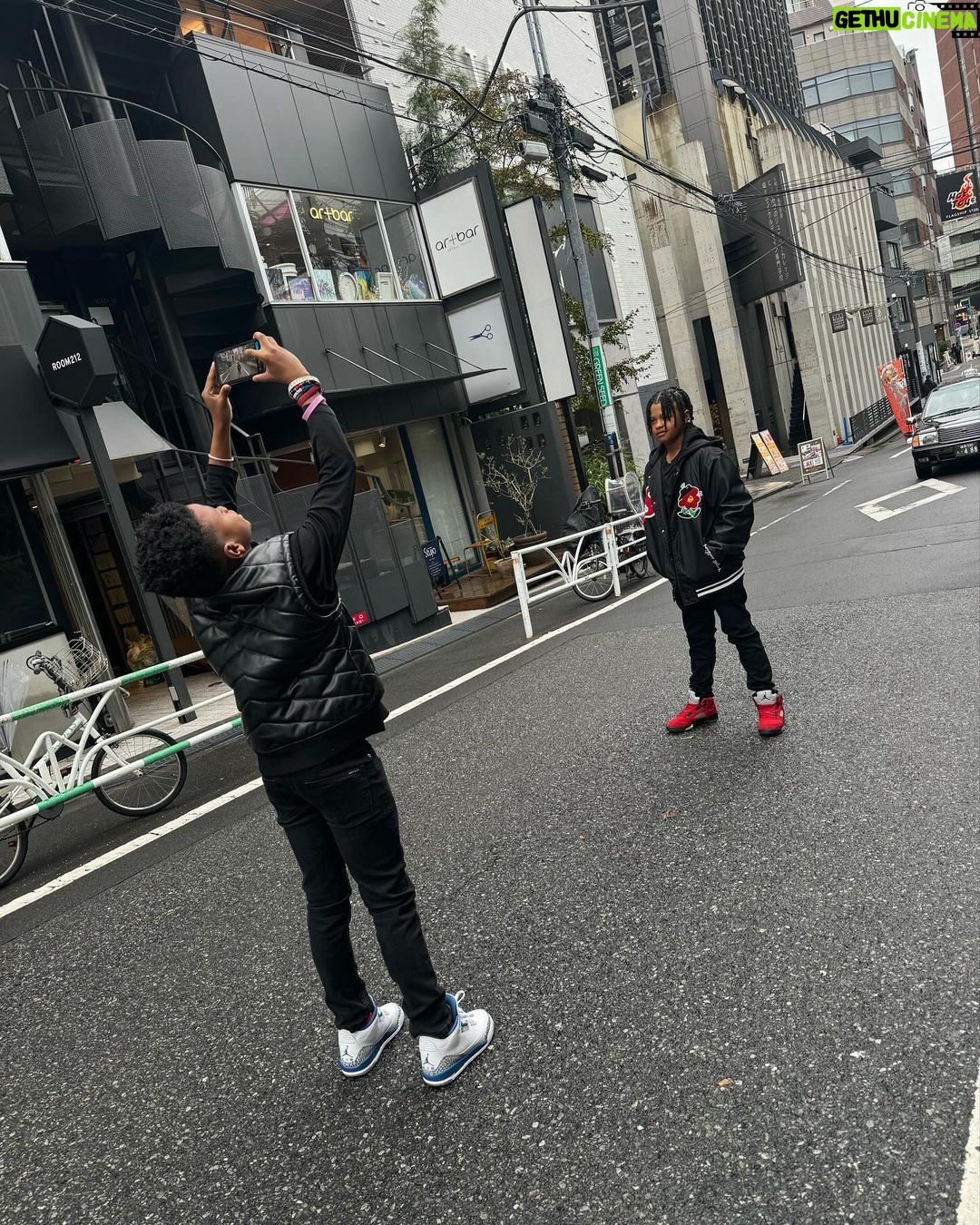 Phaedra Parks Instagram - A #grateful heart is a magnet for #blessings. #happythanksgivng #weekend #travelwithme #travelwithkids Hair: @kendrasboutique ππ½ββοΈ: @beetbydrek π§₯: @thevaultbytheivyshowroom. Shibuya, Tokyo