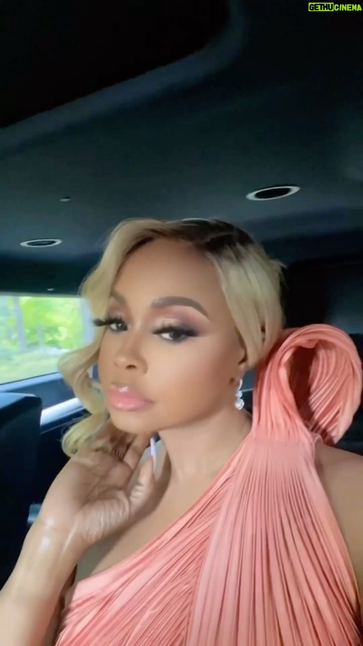 Phaedra Parks Instagram - Usually I’m humble, right now I don’t choose. 🌸💕