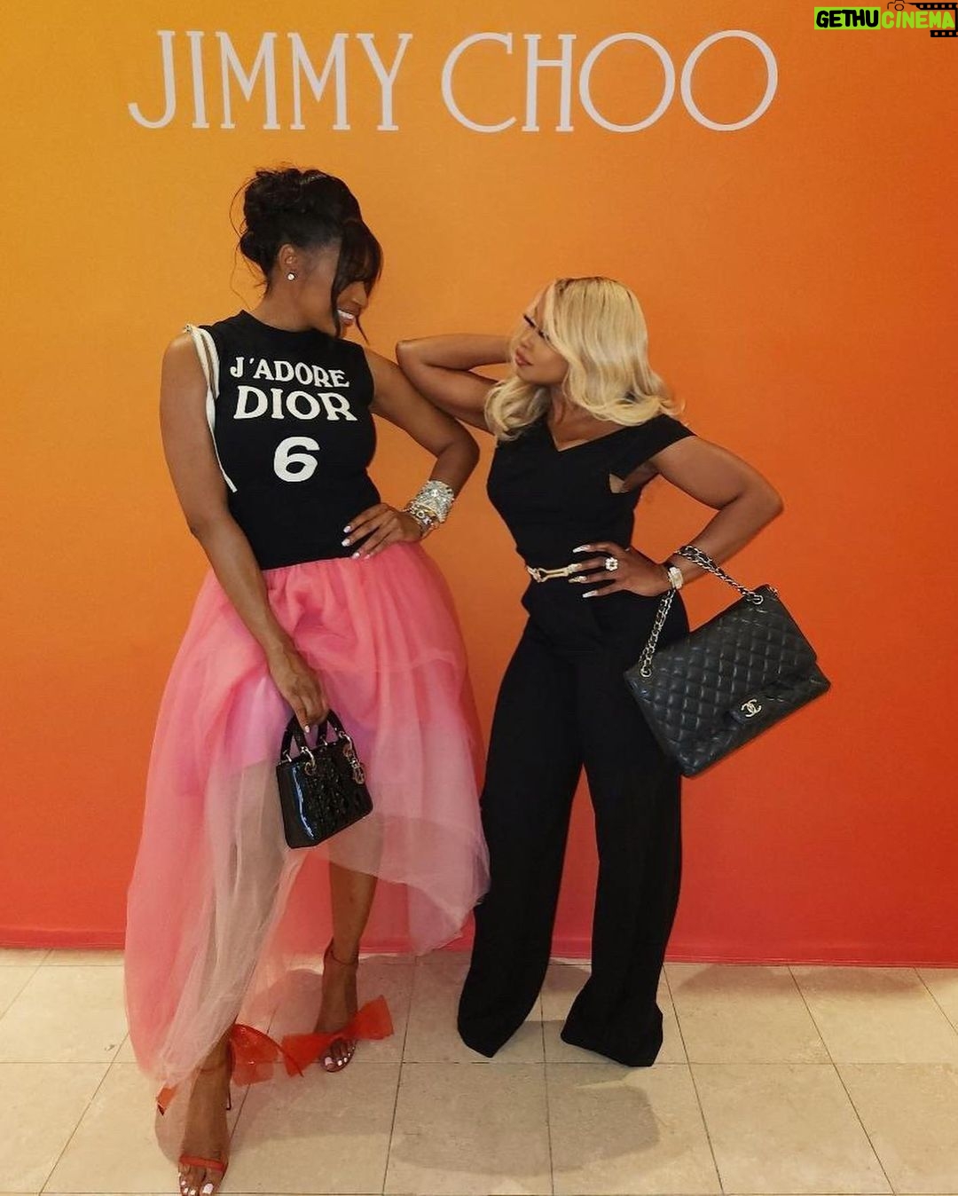 Phaedra Parks Instagram - The right shoe can make everything different. -Jimmy Choo but the right woman can make anything perfect! Kudos to #JimmyChoo #President Jaime Wynn @its_jme24 on a fabulous #grandopening! π #blackgirlmagic