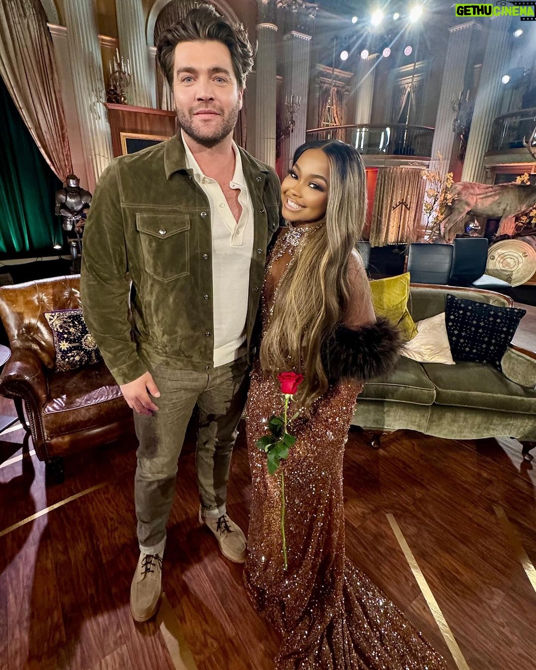 Phaedra Parks Instagram - Watch the finale, followed by the reunion tonight at 9pm ET only on @Peacock #TheTraitorsUS 📸 @demariyonfutch Hair @brandonliberati MUA @tomilolaofbiggles Styled by @fiskanistyle Unit @atlantawigbar Los Angeles, California
