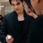 Phakphum Romsaithong Instagram – ,,, 💚🐝 ,,,

ร่วมเฉลิมฉลองการเปิด GUERLAIN L’ART & LA MATIERE POP-UP STORE ใหม่ล่าสุด
พร้อมเชิญท่านสัมผัสประสบการณ์สุดเลอค่ากับผลิตภัณฑ์น้ำหอมกลิ่นใหม่ล่าสุด TOBACCO HONEY และ LES EXTRAITS จากคอลเลกชั่นน้ำหอมชั้นสูง 
รับบริการ Fragrance Consultation และบริการนวดมือสุดพิเศษ จากผลิตภัณฑ์สกินแคร์ Guerlain พร้อมของขวัญพิเศษมากมายเมื่อช้อปผลิตภัณฑ์ตามเงื่อนไข

ณ พื้นที่ LUXE HALL, M FLOOR, PARAGON DEPARTMENT STORE 

.
.
#Guerlain #GuerlainThailand #GuerlainxMile #ArtetMatière Siam Paragon