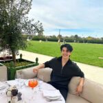 Phakphum Romsaithong Instagram – ,,, 🐷 Or 😈 ? ,,,

.
.
@Dior #Dior #DiorSS24 Paris, France