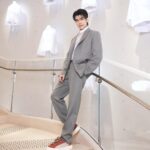 Phakphum Romsaithong Instagram – ,,, A Very Beautiful Christian Dior Flagship Store On Canton Road 😊 ,,,

.
.
@Dior #Dior #DiorSpring24