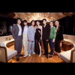 Phakphum Romsaithong Instagram – ,,, A Lovely & Mesmerizing Night 🙃 ,,,

.
.
#Fashionsfinest Blue by Alain Ducasse