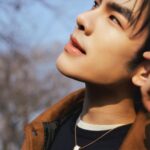 Phakphum Romsaithong Instagram - ,,, Autumn In My Heart🍁💚 ,,, . . #Bulgari #BulgariJewelry #Bzero1 #bulgaristudio #BulgariThailand Seoul, South Korea