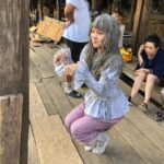 Phantira Pipityakorn Instagram – Blondie in an ancient time👱🏻‍♀️

⏰ เสาร์-อาทิตย์ เวลา 20.05 น. ทาง ช่องเวิร์พอยท์ 23 
ใครไม่ทัน ชมย้อนหลังได้ที่ #Netflix เวลา 22.00 น.
📍 เริ่มวันนี้ตอนแรก ฝากแพรด้วยคับบบบบ💩✨
(ตลกคาแรกเตอร์ชีวิตจริงเป็นคนจริงจัง) 

#นางทาสหัวทอง #มินนี่ภัณฑิรา 
#workpoint23