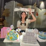 Phantira Pipityakorn Instagram – ได้อยู่กันครบคือของขวัญของฉัน👼🏻🫧
ขอบคุณป๊าที่ดูแลพวกเรามาอย่างดี โตมากวนบาทาทุกคน (ยกเว้นหนู55555555555555oops) 

ขอบคุณนะคะ🫠🥂🥣💘