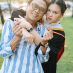 Phantira Pipityakorn Instagram - :-) 💘🎓 ขอบคุณทุกคนที่มาหากันนะคะ ป๊า น้อง ญาติๆ เพื่อนๆและทุกคนมาร่วมยินดีมันทำให้รู้สึกแบบเออนี่เราเรียนจบแล้วจริงๆ เป็นบัณฑิตเต็มตัวอย่างเลี่ยงไม่ได้555555555555🥲🫠 ดีใจที่ได้เจอทุกคนมากๆๆๆแฮปปี้โคตรร ปล.รูปเยอะมากเลือกลงไม่ถูกเดี๋ยวเลย😚