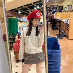 Phantira Pipityakorn Instagram - แบบนี้คนอื่นเค้าก้รู้หมดว่าเราเป็นเด็กติดเกม🍄 ปล. ชั้นได้เจอมาริโอ้ตัวจริงแล้ววววว คุณเค้าตัวใหญ่มากน่ารักกกที่สุด🥹🫠😵 #tbt #mintiratravelwnoregrets Universal Studio, Osaka Japan
