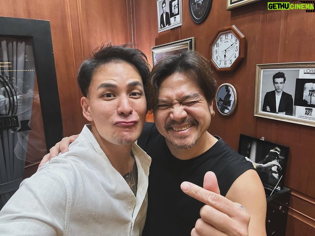 Pharanyu Rojanawuttitham Instagram - ที่สุดแล้ว @somchai_khemglad 🔥🔥🔥🔥🔥ชวนมาออกรายการด้วย เรื่องวุ่นๆมาอีกแล้ว✌️✌️#เล่าสู่กันฟัง