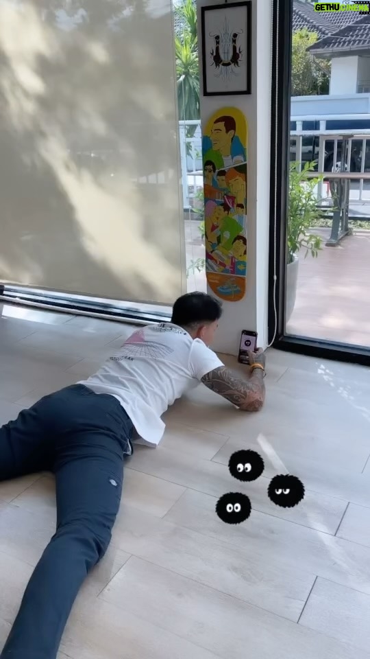 Pharanyu Rojanawuttitham Instagram - ในการแต่งร้าน @tacktattoostudio มันต้องขนาดนี้เลยนะ น้องฝุ่น เค้าทำเองนะ