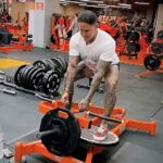 Pharanyu Rojanawuttitham Instagram – มันต้องสุด เรื่องการดูแลอออกกำลังนี้บอกเลยไม่แพ้ใคร ต้องมีตัวช่วยด้วย @drcbdinnovation ไว้ผ่อนคลาย🙏ขอบคุณตา @dear_atha 🔥🔥🔥🔥🔥🔥#ออกกำลัง#ฟิตเนส