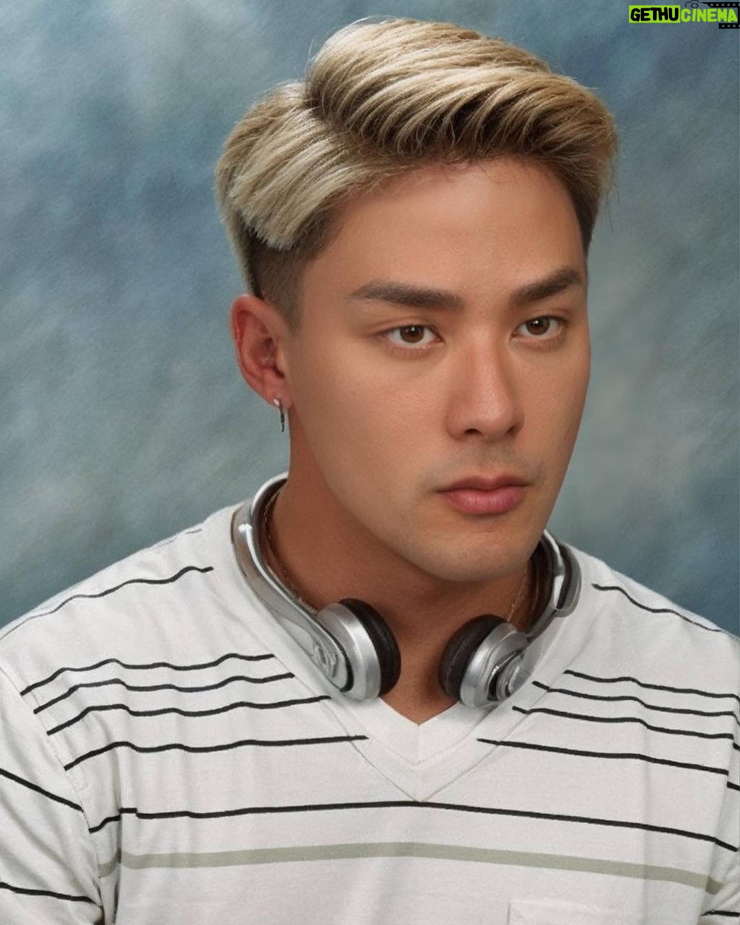 Pharanyu Rojanawuttitham Instagram - นี้มันแอ็ป อะไรว่ะ @belle_engtrakul เค้าทำให้ เหมือนยุค 80-90 เลยยุค y2k 🤣🤣🤣🤣🤣หน้ากูแต่ละรูปไม่เปลี่ยนเลย🤣🤣🤣🤣🤣 Thailand
