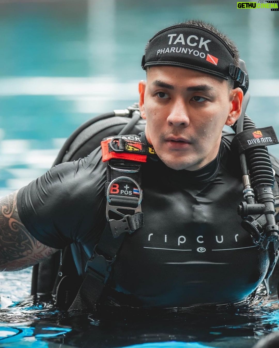 Pharanyu Rojanawuttitham Instagram - ฝึกดำน้ำกัน🌊🦞🐳🐠🐋🐬🦈 @rockerdiver_scuba Bangkok, Thailand