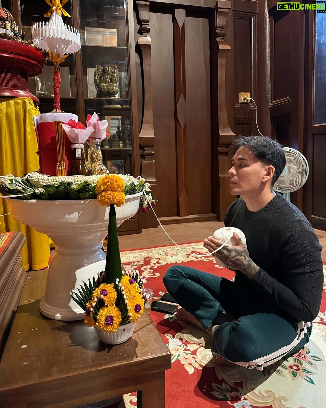 Pharanyu Rojanawuttitham Instagram - มารับขันครู แบบ ( สายหนือแท้ ) @watpadad 🙏🏻กลับไปไหว้ที่ ก.ท.ม #เรื่องแบบนี้ก็สุดอยู่#ขันครู วัดป่าแดด อ.เมือง จ.เชียงใหม่