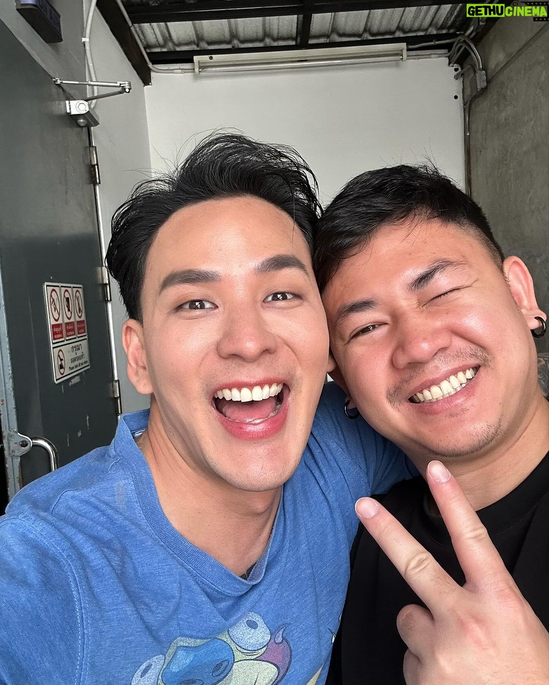 Pharanyu Rojanawuttitham Instagram - เรื่องฟัน เรื่องยิัมสวย ไว้ใจเรา😄😄😄😆😁 @Niza_nichanun ใช้แล้วดีบอกต่อสิรออะไร เรื่องฟันไว้ใจผม#ฟันสวย#ฟอกฟัน