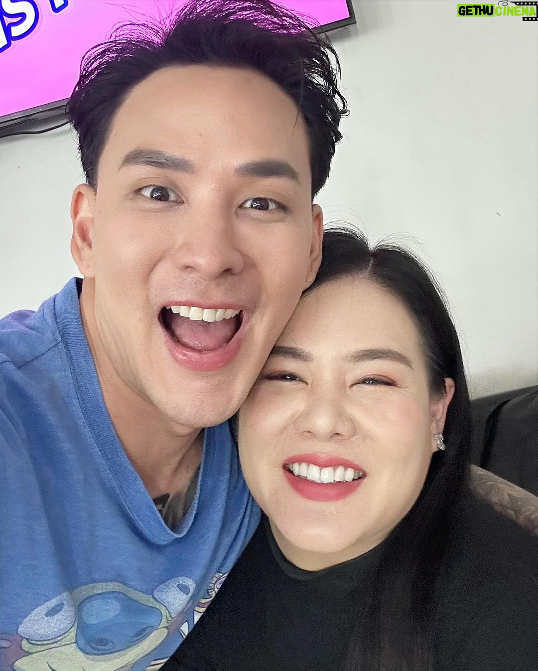 Pharanyu Rojanawuttitham Instagram - เรื่องฟัน เรื่องยิัมสวย ไว้ใจเรา😄😄😄😆😁 @Niza_nichanun ใช้แล้วดีบอกต่อสิรออะไร เรื่องฟันไว้ใจผม#ฟันสวย#ฟอกฟัน