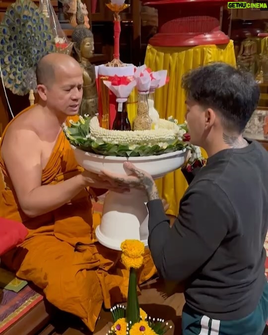 Pharanyu Rojanawuttitham Instagram - มารับขันครู แบบ ( สายหนือแท้ ) @watpadad 🙏🏻กลับไปไหว้ที่ ก.ท.ม #เรื่องแบบนี้ก็สุดอยู่#ขันครู วัดป่าแดด อ.เมือง จ.เชียงใหม่