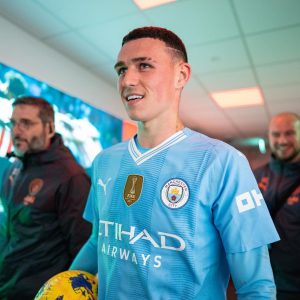 Phil Foden Instagram - Buzzzinnnnn! What a night 🎩⚽️ So grateful 🙏🏻