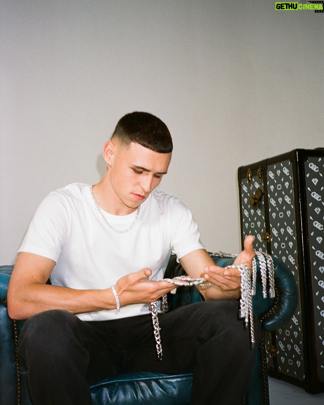 Phil Foden Instagram - New season @cernucci jewellery 👌