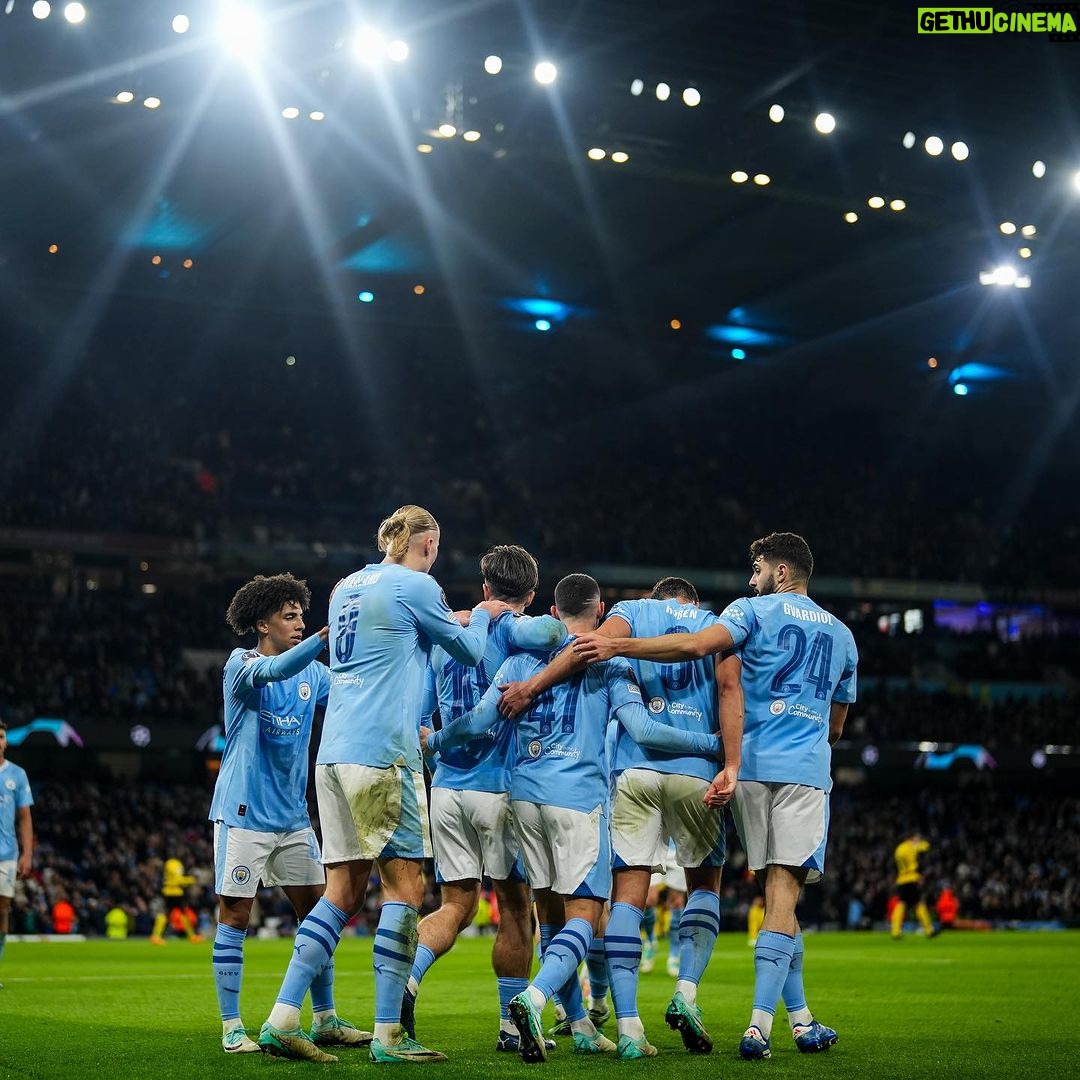 Phil Foden Instagram - Nights under the lights 🤩 Etihad Stadium
