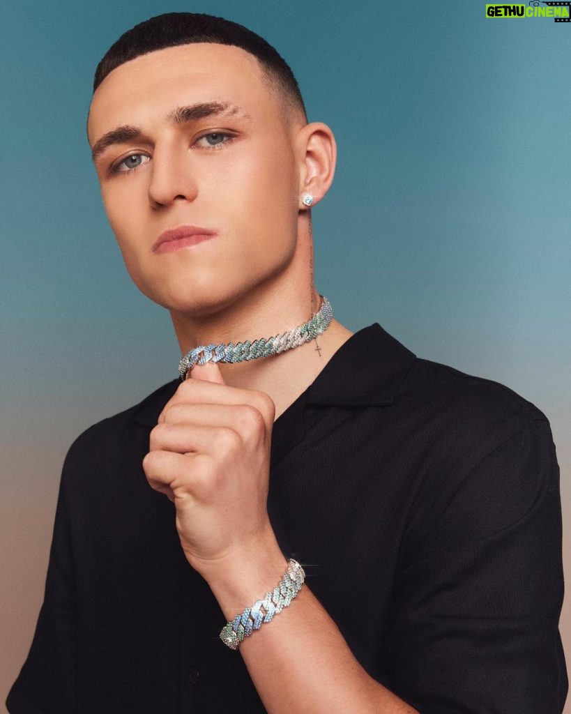 Phil Foden Instagram - My custom jewellery collection w @cernucci has just dropped! ⛓💧